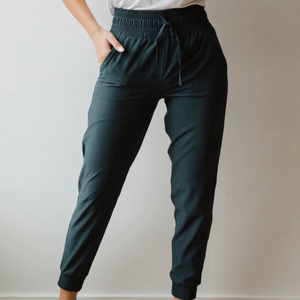 NEW WITH TAGS Albion Destination Joggers, Heather gray, size medium